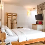 Apartmán Luxury Cozy By Station - Cafe Milán